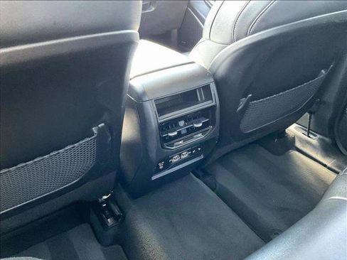 Used 2022 Jeep Grand Cherokee Limited RWD image 22