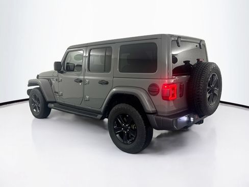 Used 2022 Jeep Wrangler Unlimited Sahara AWD/4WD image 7