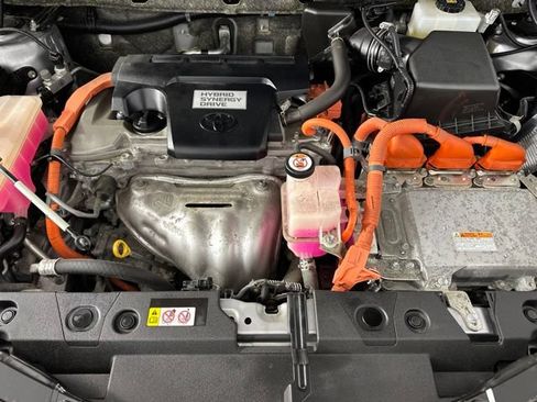 Used 2018 Toyota RAV4 XLE w/ Convenience Package AWD/4WD image 10
