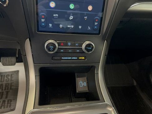 Certified 2022 Ford Edge SEL w/ Convenience Package image 9