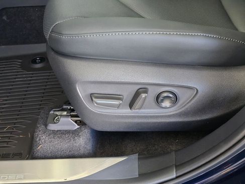 New 2026 Toyota Highlander Limited image 23