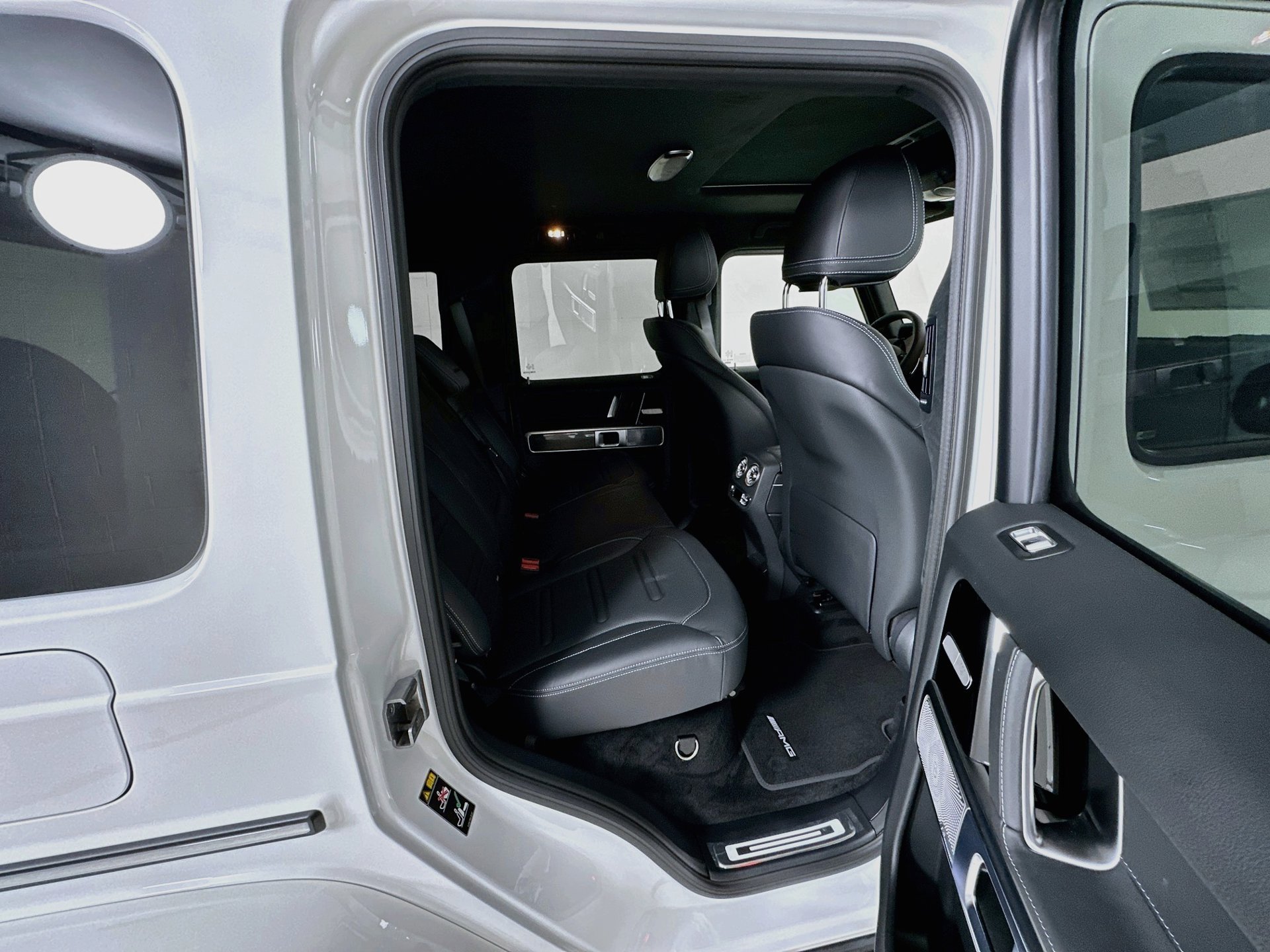 New 2027 Mercedes-Benz G 580 e image 31
