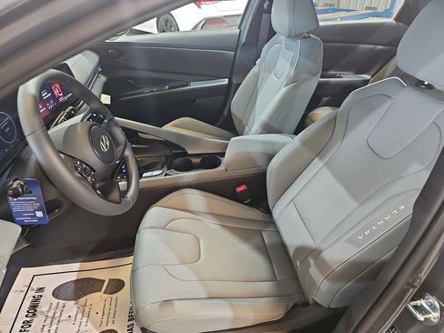 New 2026 Hyundai Elantra Limited FWD image 16