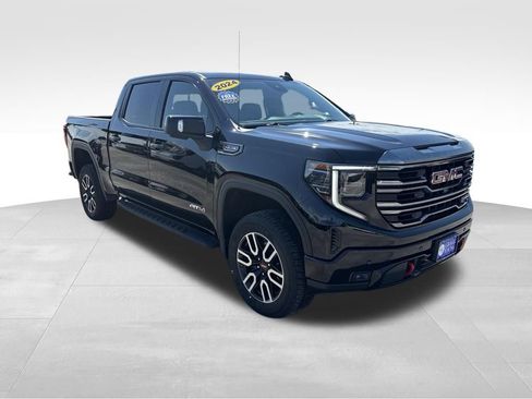 Used 2024 GMC Sierra 1500 AT4 w/ Technology Package AWD/4WD image 9