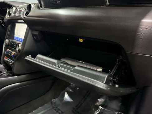 Used 2022 Ford Mustang Shelby GT500 w/ Technology Package RWD image 35