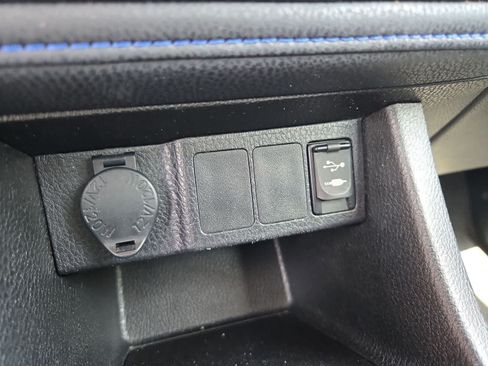 Used 2017 Toyota Corolla SE FWD image 27