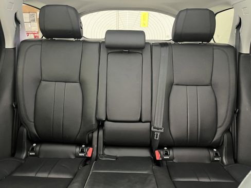 Used 2019 Land Rover Discovery Sport HSE AWD/4WD image 13