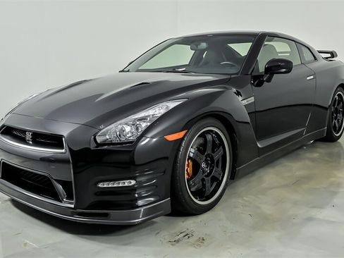 Used 2014 Nissan GT-R Track Edition AWD/4WD image 5