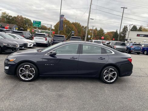 Used 2023 Chevrolet Malibu LT image 2