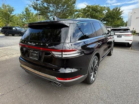 New 2025 Lincoln Aviator Reserve w/ Equipment Group 201A image 17