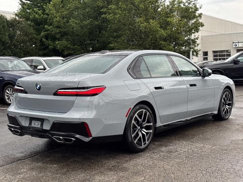 Certified 2023 BMW 760i xDrive AWD/4WD image 5