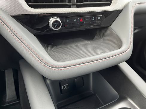 New 2026 Ford Explorer Active image 18