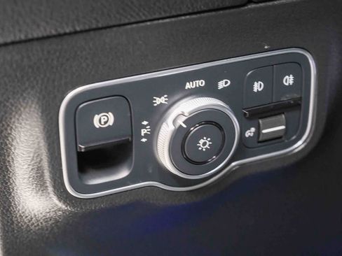 Certified 2022 Mercedes-Benz GLA 250 image 27