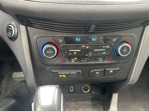 Used 2019 Ford Escape SEL image 13