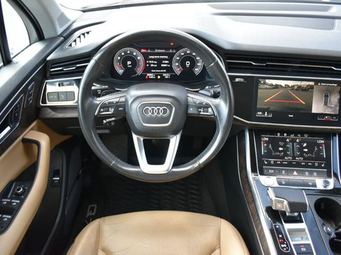 Used 2020 Audi Q7 3.0T Premium Plus w/ Premium Plus Package AWD/4WD image 12