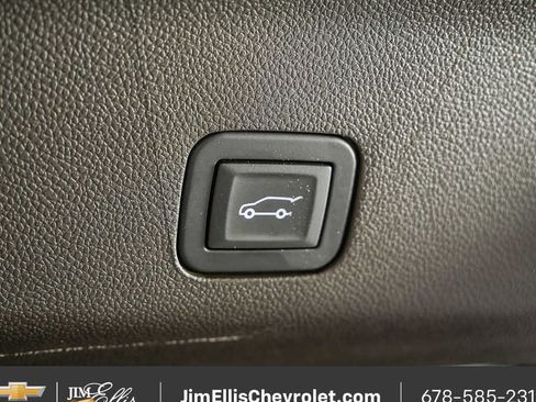 Certified 2025 Chevrolet Tahoe LT image 36