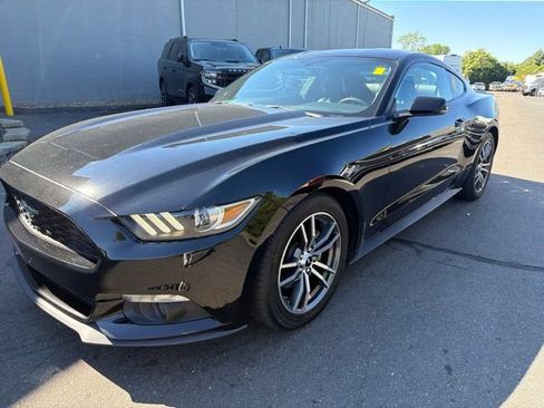 Used 2017 Ford Mustang Premium RWD image 3