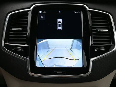 Used 2023 Volvo XC90 B5 Plus AWD/4WD image 22