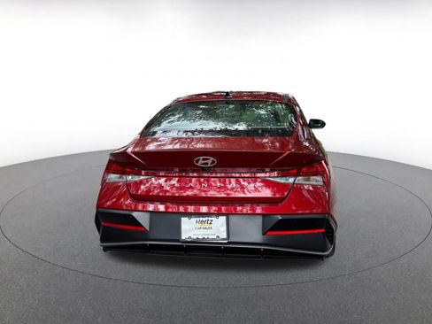 Used 2025 Hyundai Elantra SEL FWD image 10