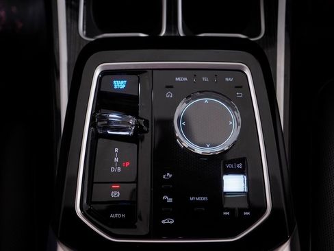 Used 2025 BMW i7 eDrive50 w/ M Sport Package image 13