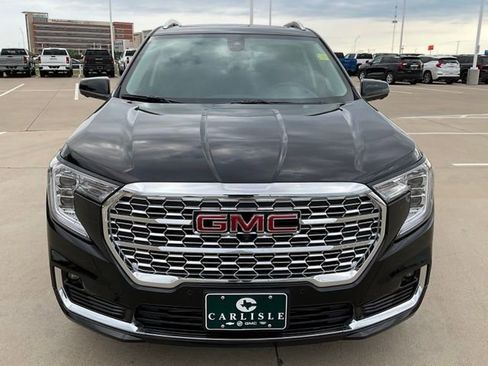 Used 2023 GMC Terrain Denali w/ Denali Premium Package AWD/4WD image 3