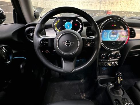 Used 2024 MINI Cooper SE FWD image 8