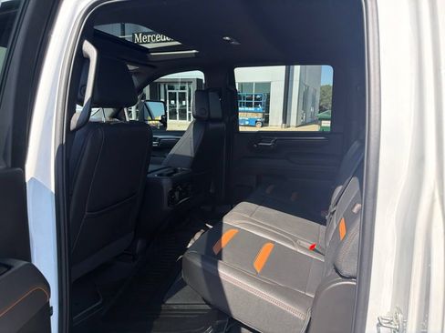 Used 2025 GMC Sierra 2500 AT4 AWD/4WD image 23