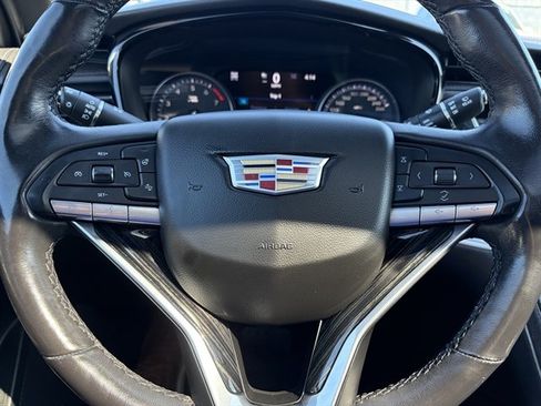 Used 2021 Cadillac XT6 Premium Luxury AWD/4WD image 33