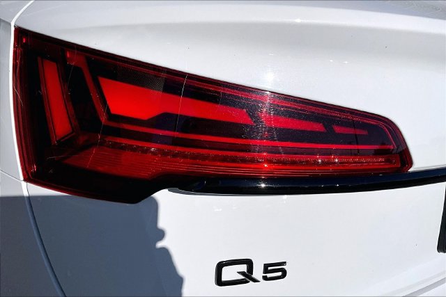 Certified 2024 Audi Q5 2.0T Premium Plus w/ Premium Plus Package AWD/4WD image 23