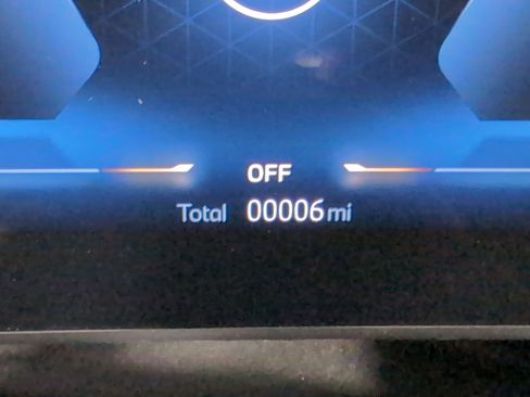 Used 2026 BMW X1 xDrive28i w/ Technology Package image 17