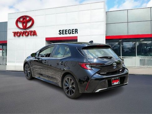 Used 2023 Toyota Corolla XSE FWD image 9