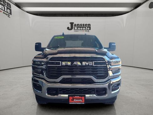 Used 2026 RAM 2500 Big Horn AWD/4WD image 4