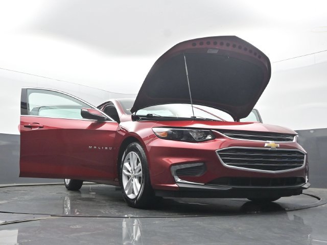 Used 2017 Chevrolet Malibu LT FWD image 58
