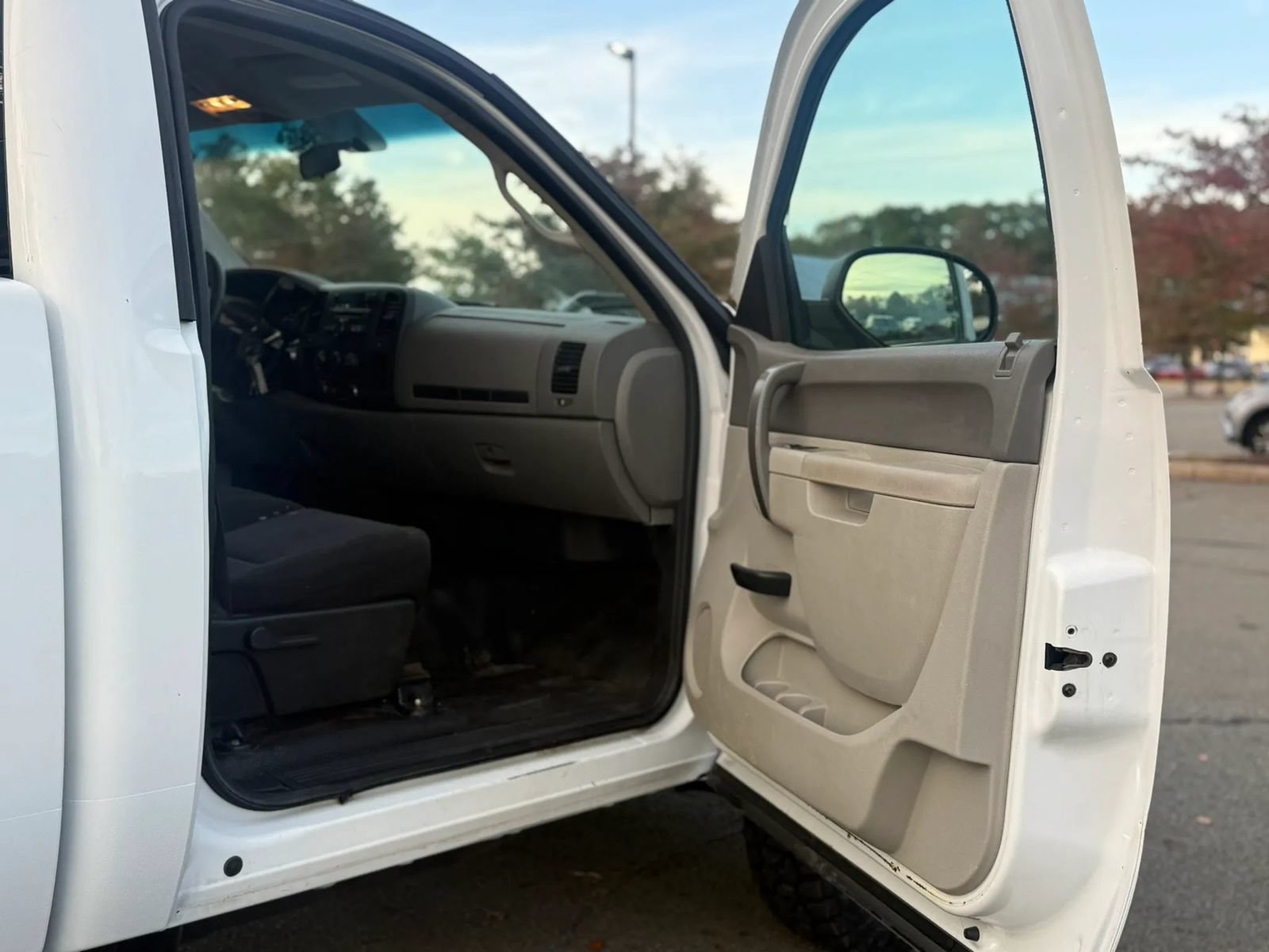 Used 2011 Chevrolet Silverado 2500 W/T w/ Snow Plow Prep Package AWD/4WD image 14
