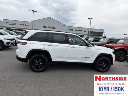 New 2026 Jeep Grand Cherokee Altitude AWD/4WD image 5