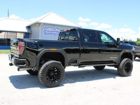 Used 2025 GMC Sierra 2500 AT4 w/ AT4 Premium Plus Package AWD/4WD image 13