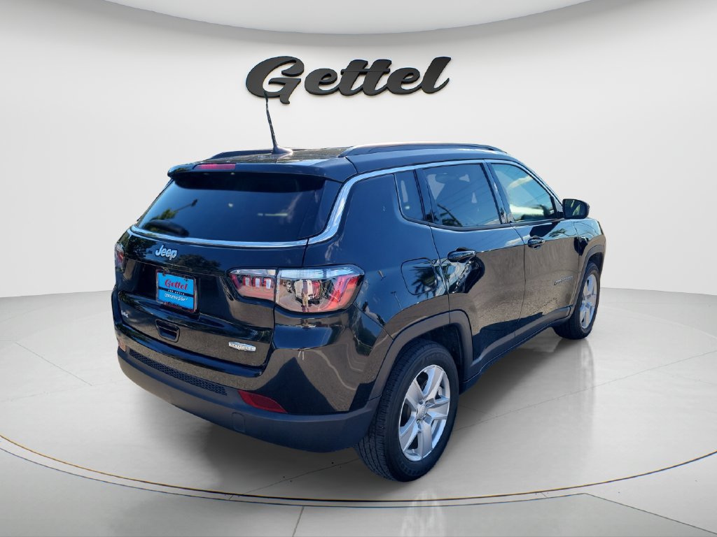 Used 2022 Jeep Compass Latitude FWD image 5