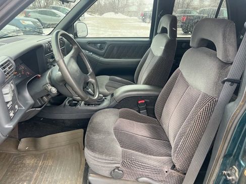 Used 1997 GMC Jimmy SLS w/ Marketing Option Pkg 6 image 13