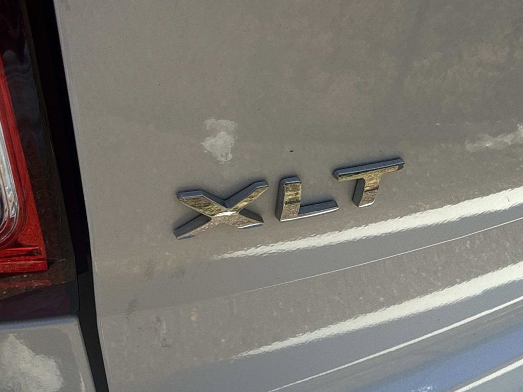 Used 2014 Ford Explorer XLT w/ Equipment Group 201A FWD image 8