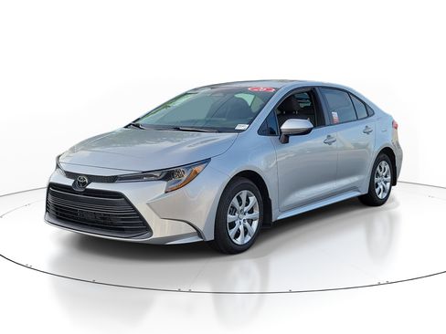 Certified 2026 Toyota Corolla LE FWD image 3