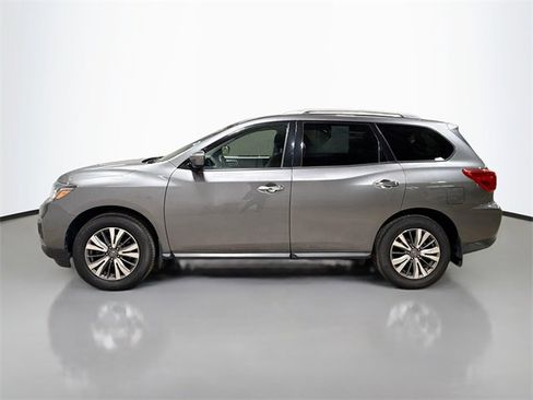 Used 2020 Nissan Pathfinder SV image 6