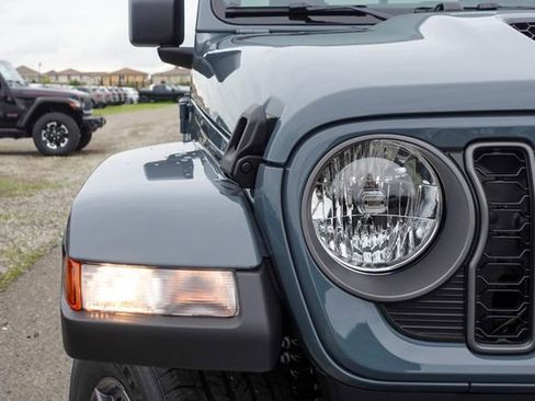 New 2026 Jeep Gladiator Sport image 5