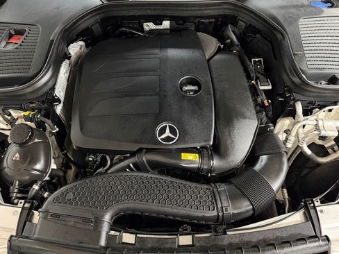 Used 2021 Mercedes-Benz GLC 300 4MATIC image 46