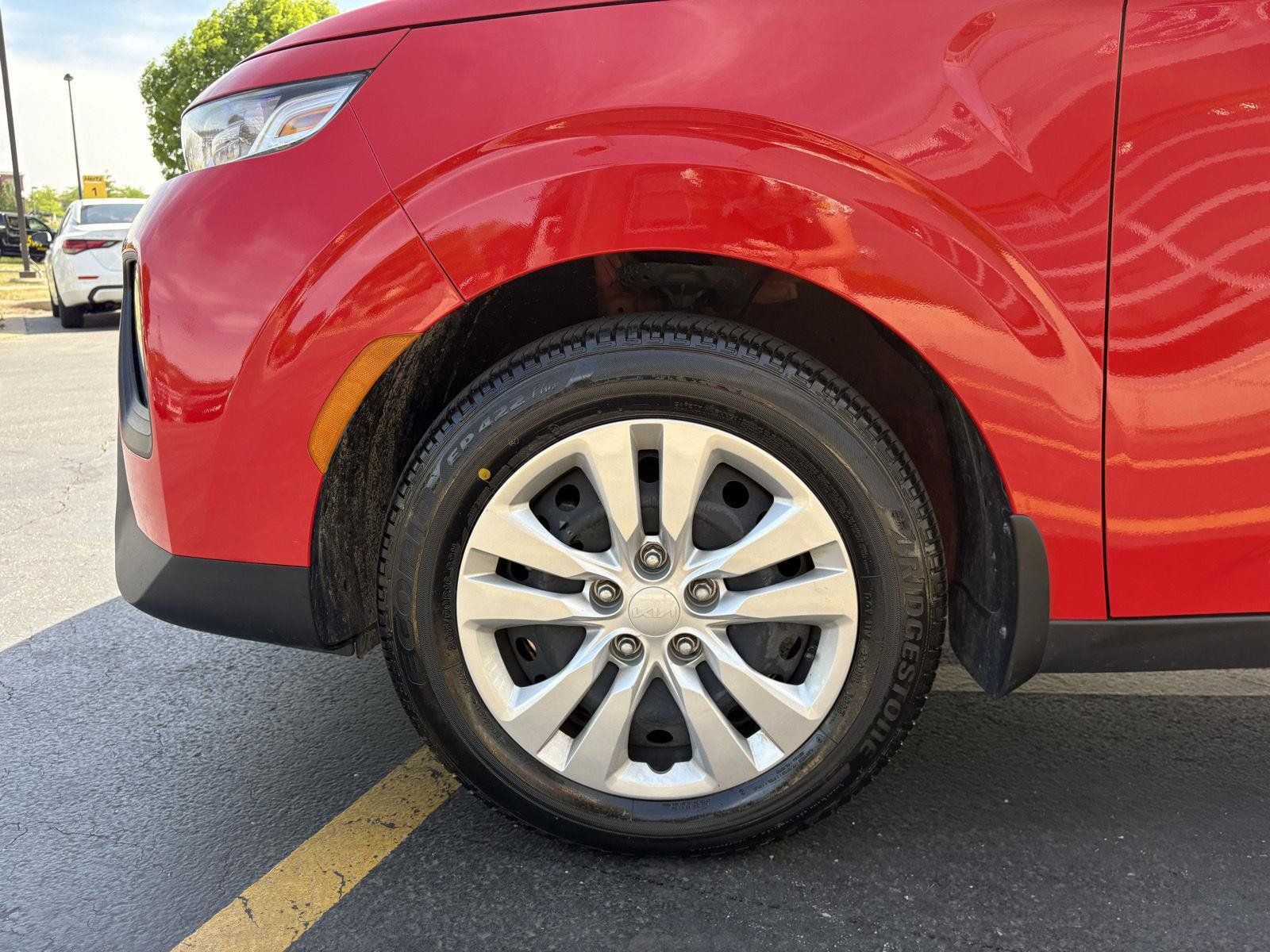 Used 2022 Kia Soul LX FWD image 25