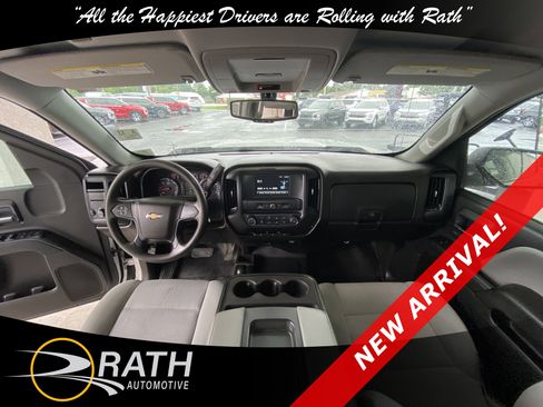 Used 2018 Chevrolet Silverado 1500 W/T w/ WT Convenience Package AWD/4WD image 17