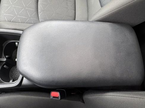 Certified 2022 Toyota RAV4 XLE image 19