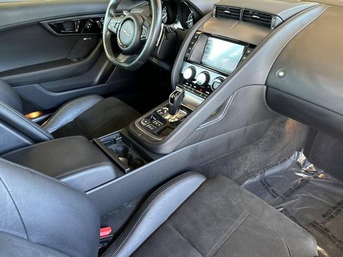 Used 2018 Jaguar F-TYPE Coupe RWD image 34