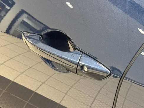 Certified 2025 Acura RDX SH-AWD image 10