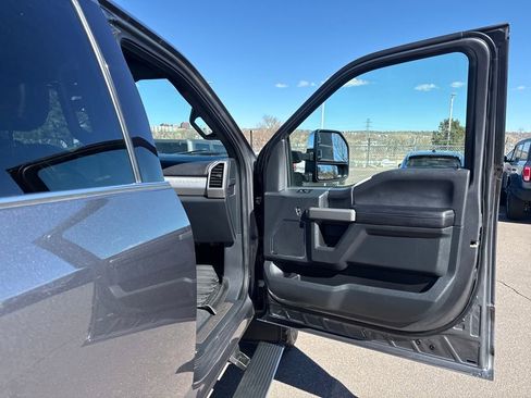 Certified 2022 Ford F350 Platinum image 25