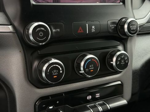 Used 2024 RAM 2500 Big Horn AWD/4WD image 18